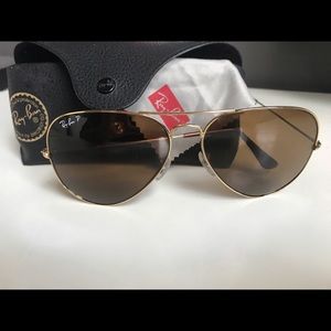 Ray Ban Aviator Classic Polarized Sunglasses